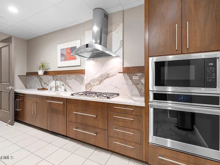 2211 E Camelback Rd #207 — Photo 46