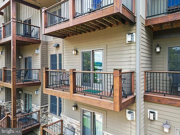 2nd image of 565 Glendale Rd #213