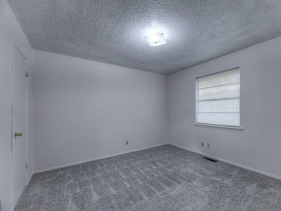 2nd image of 1129 S 124th East Ave