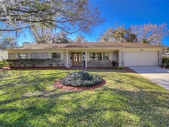 3rd image of 807 W Russell Dr