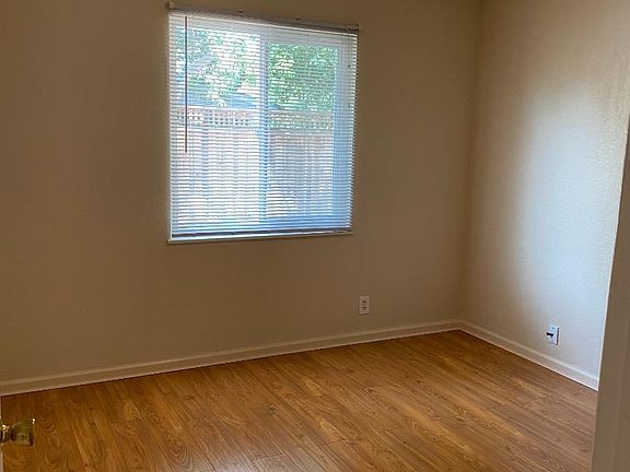 4th image of 10313 Westboro Ct