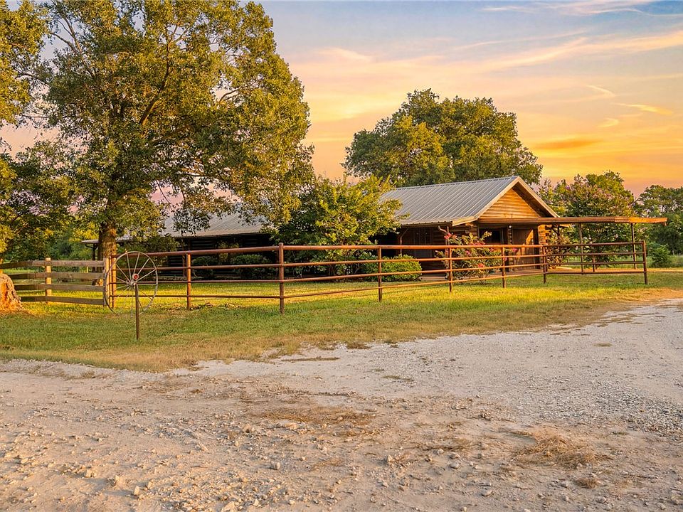 1st image of 577 Watson Rd