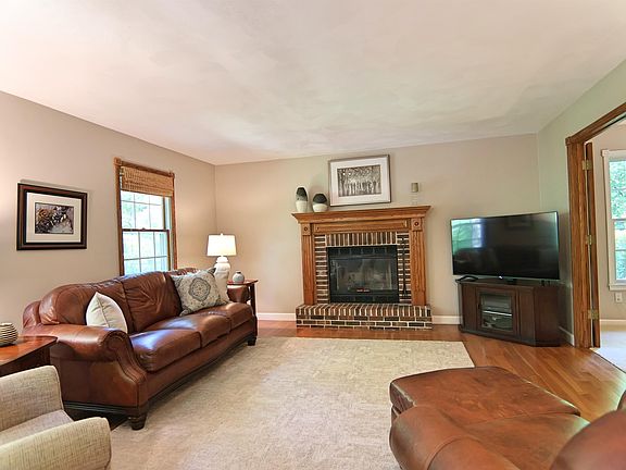 4th image of 4313 N Forest Hills Blvd