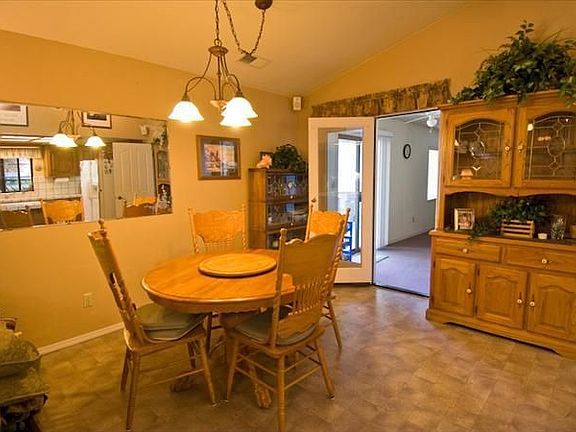 3rd image of 2736 Majestic Oak Cir