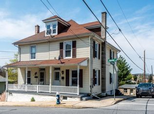 33 S Maple St, Ephrata, PA 17522