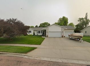 1511 Augusta Ave, Mitchell, SD 57301