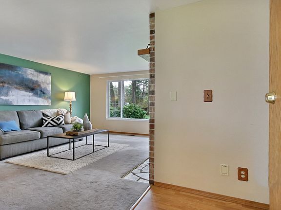 4th image of 14202 4th Ave E