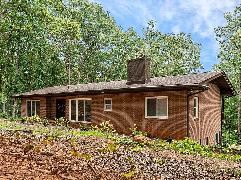 1st image of 17 Woodhaven Dr