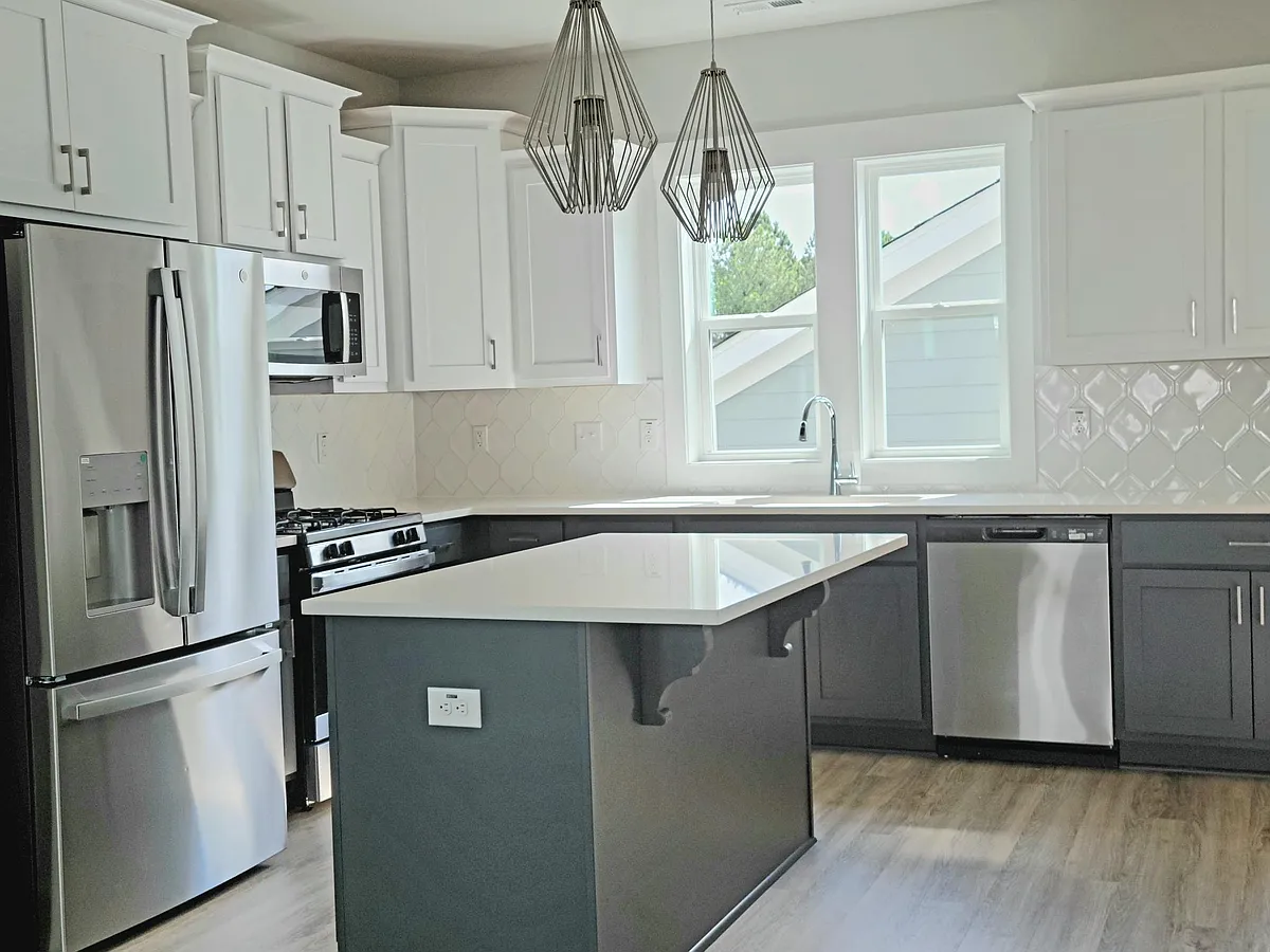 Building Photo - 48 Somerleigh Way