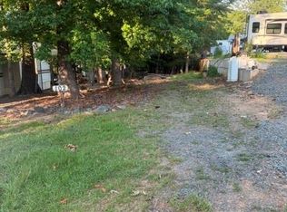 102 Powder Horn Trl, Mount Gilead, NC 27306