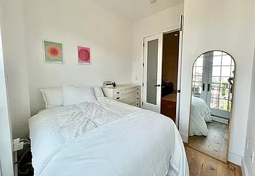 Rented by PREMIUM US INC