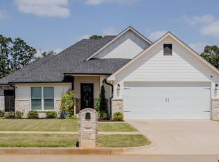 811 Charlie, Whitehouse, TX 75791