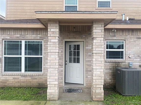 3rd image of 2811 W Nassau St