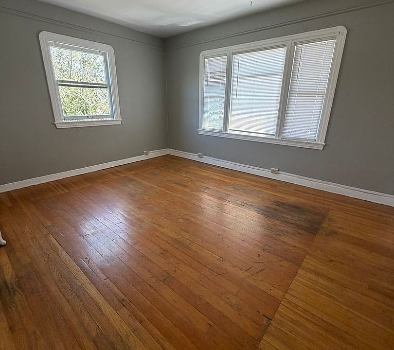 1st image of 1120 Pine St APT 303