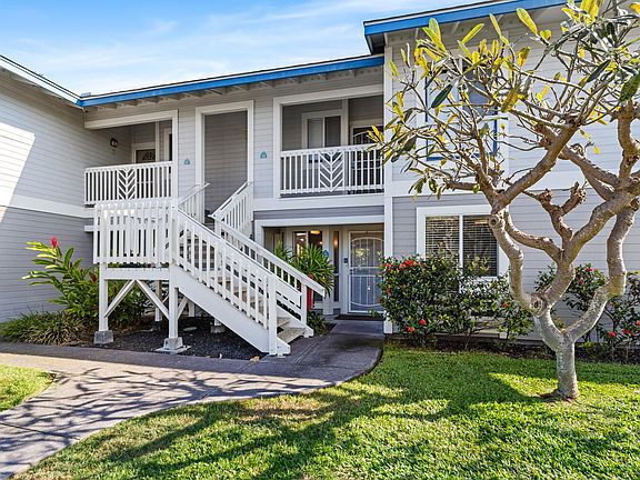 2nd image of 75-6081 Alii Dr APT T102