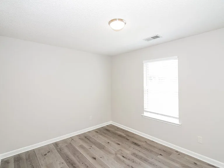 9961 Fox Run Dr — Photo 13
