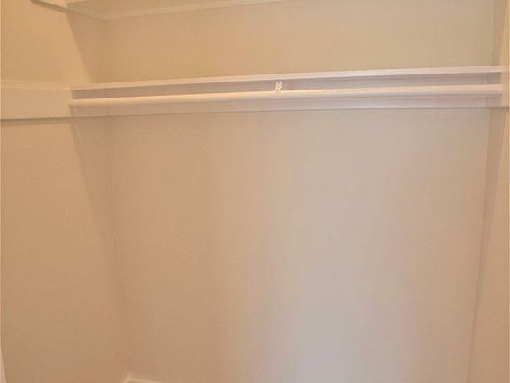 5th image of 3140 Octavia St APT 4