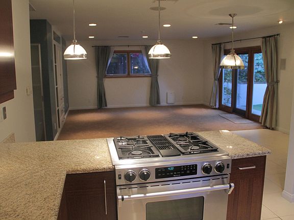 5th image of 3144 Ellington Dr