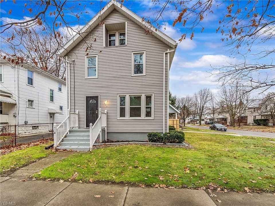 1st image of 614 Lovers Ln