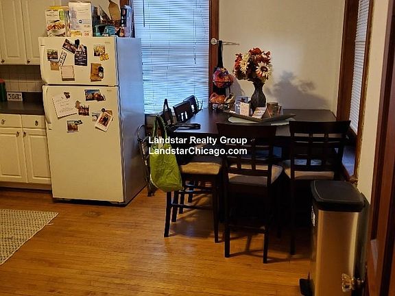 2nd image of 2247 W Medill Ave APT 1R