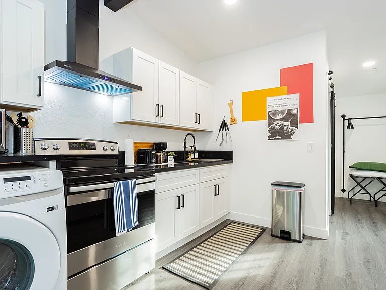 522 E Saint Louis Ave #2 — Photo 6