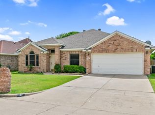 1127 Deer Valley Ln, Arlington, TX 76001