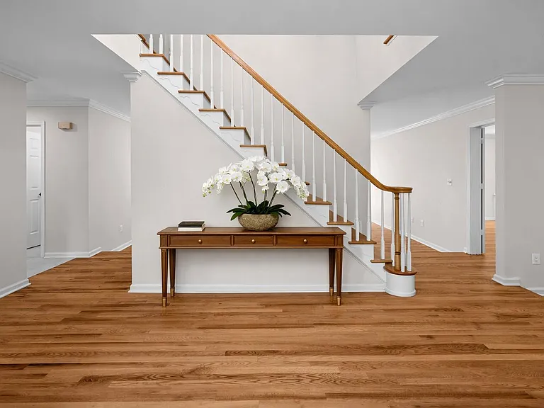 6609 Heidi Ct — Photo 4