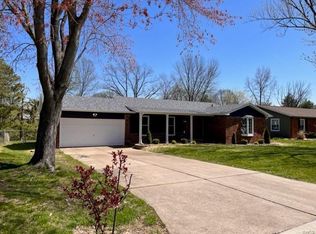 508 Marie Ln, Ballwin, MO