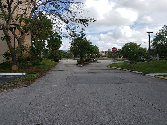 4th image of 9150 Fontainebleau Blvd APT 103