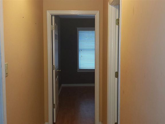 5th image of 1680 Torrington Ct