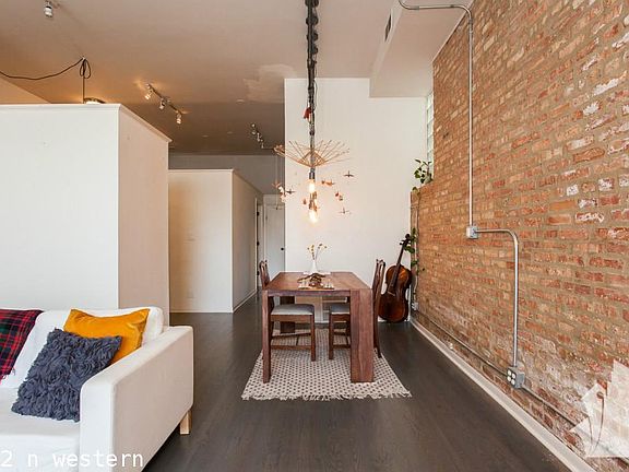 4th image of 1352 N Western Ave #914