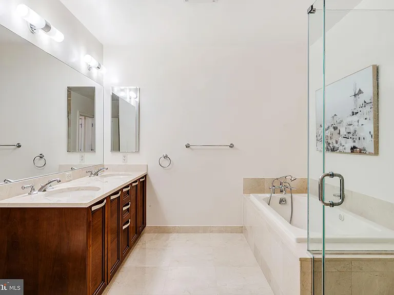 50 S 16th St #4304 — Photo 12