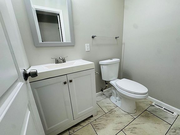 5th image of 8215 Crudele Dr #8217