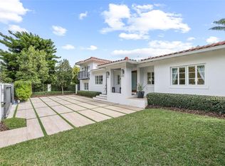 1640 S Bayshore Dr, Miami, FL 33133