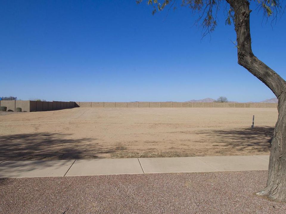 2nd image of 190 E Cornerstone Cir