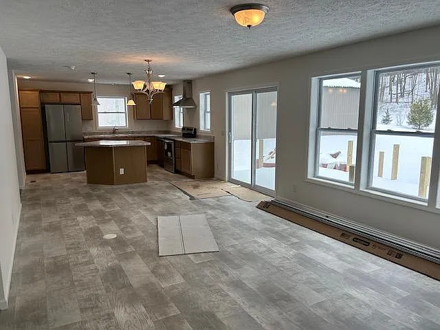 3 bed, 1500 sqft, $2,300 — Photo 4