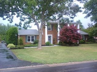 319 Swan Dr, Vinton, VA 24179