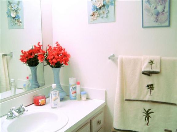 4th image of 5991 Pine Cone Ct APT B-2