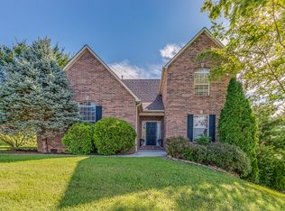 514 Sundancer Rd, Knoxville, TN 37934