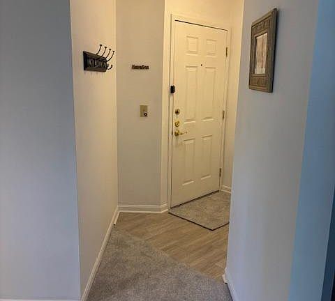 5th image of 3228 Heritage Square Dr APT 38