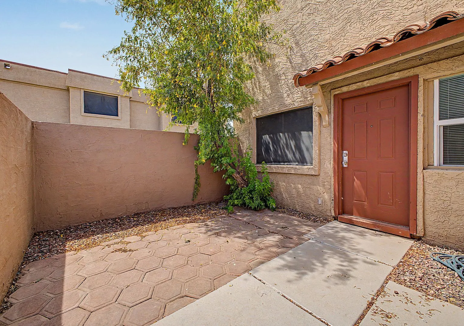 4051 W. Reade Ave - Remodeled 2 bedroom 1 bath Townhouse near condo 43rd Ave and Camelback. — Photo 4