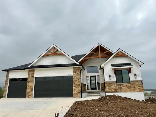 1400 Kintyre Ct, Raymore, MO 64083