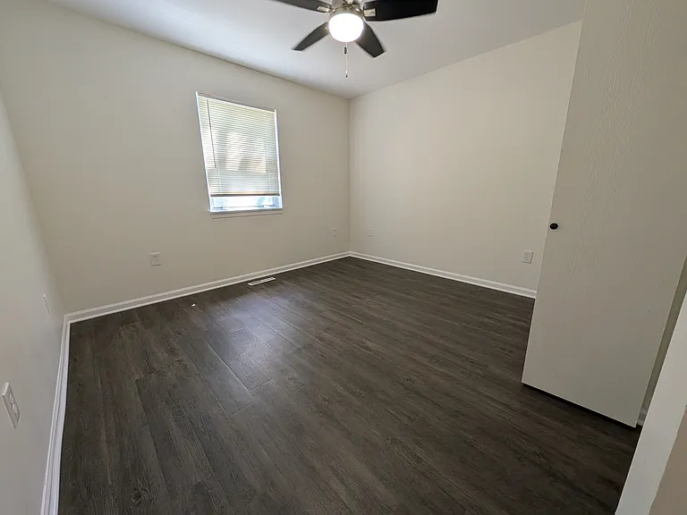 209 N Maxwell St #1 — Photo 6