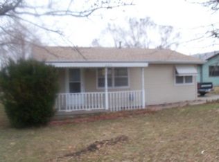 604 S Sumner St, Beatrice, NE 68310