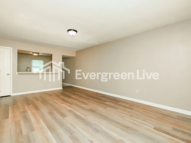 217 Euclid Ave — Photo 3