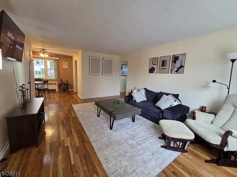11 Wedgewood Dr #1 — Photo 5