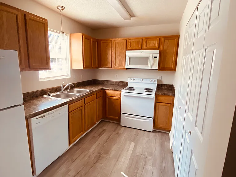102 Brigadier Ct #A — Photo 8
