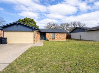 7609 Castillo Rd, Fort Worth, TX 76112