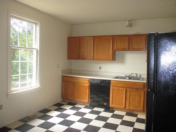4th image of 21512 Pannill St
