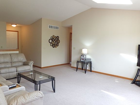 4th image of 6571 Black Water Ct